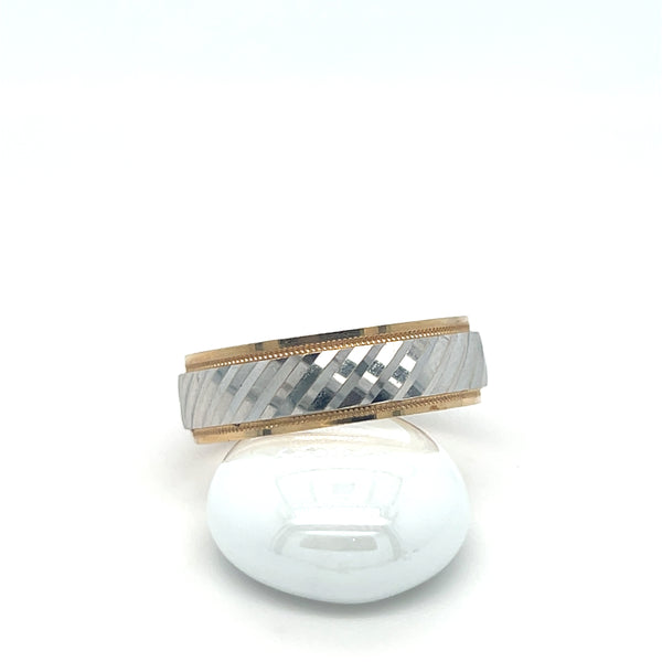 Men's 14 Karat Dual-Tone Diamond Cut band